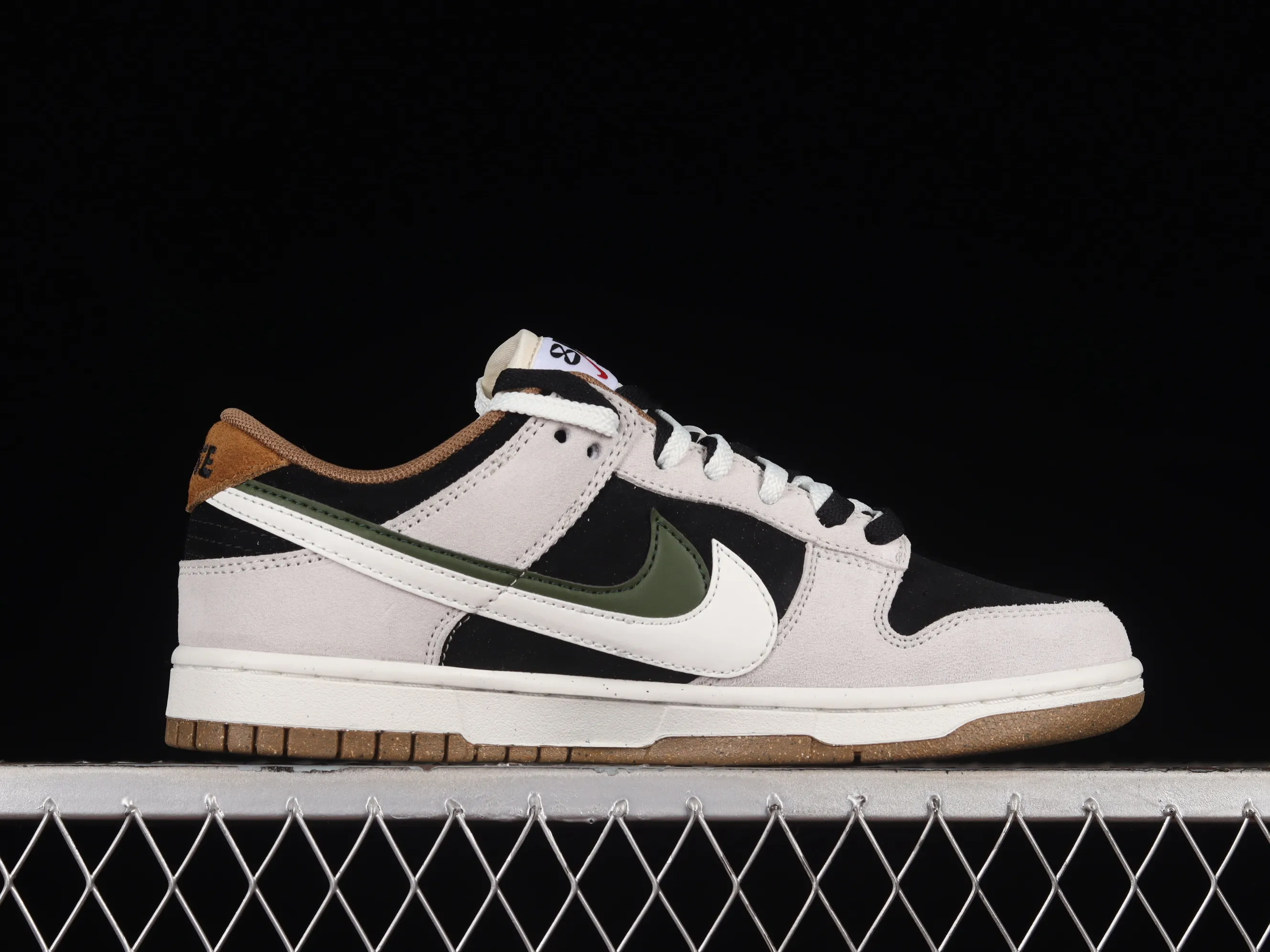 All categories Nk SB Dunk series Nk SB Dunk Low low-top sneakers Nk SB Dunk Low "85" black and gray graffiti SB low-top sports and leisure sneakers DO9457-123